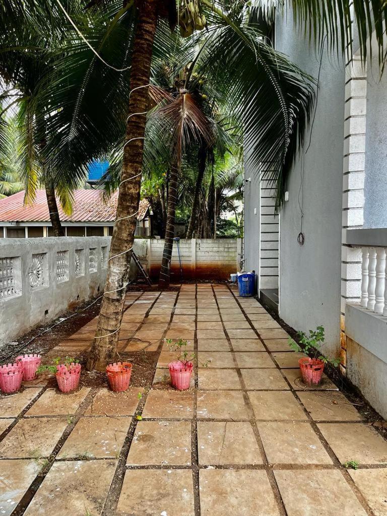 Hotel Seanest à Alībāg Extérieur photo