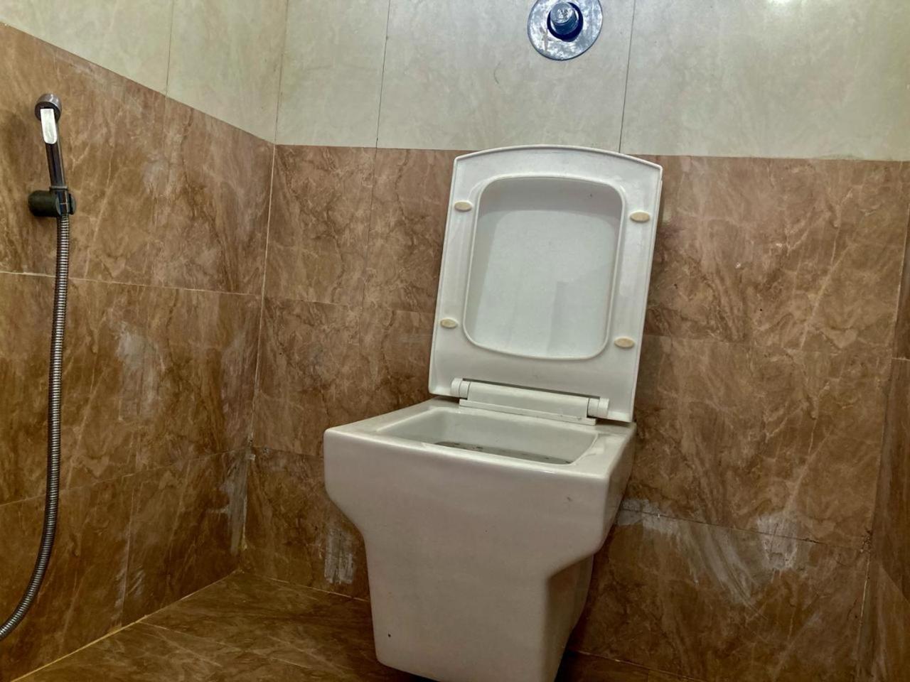Hotel Seanest à Alībāg Extérieur photo