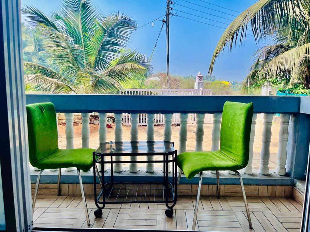 Hotel Seanest à Alībāg Extérieur photo